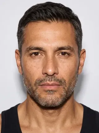 Cast face 7